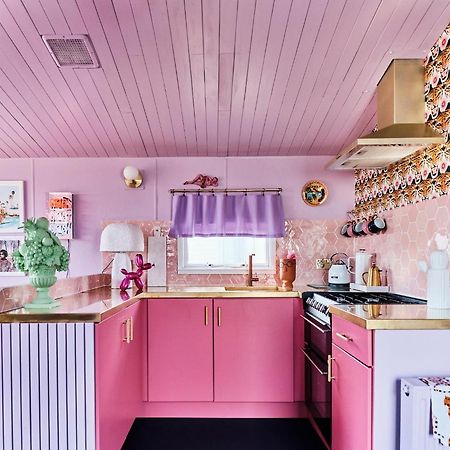 Fun Barbie Inspired, 6 Berth Caravan - Camber Sands Holiday Park, Near The Beach Ngoại thất bức ảnh